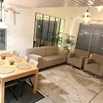Kulta Villa, Keskellae Vuokattia Sisaeltyy Sauna, Ilmainen Pysaekoeinti, Wi-fi, 65smarttv, Oma Pieni Piha Alue, Sopii Perheille *
