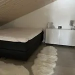 Kulta Villa, Keskellae Vuokattia Sisaeltyy Sauna, Ilmainen Pysaekoeinti, Wi-fi, 65smarttv, Oma Pieni Piha Alue, Sopii Perheille Дом отдыха