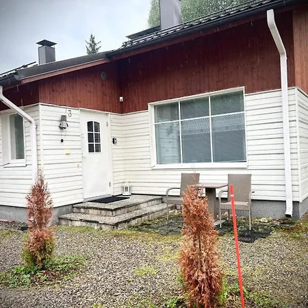 Kulta Villa, Keskellae Vuokattia Sisaeltyy Sauna, Ilmainen Pysaekoeinti, Wi-fi, 65smarttv, Oma Pieni Piha Alue, Sopii Perheille ブオカッティ
