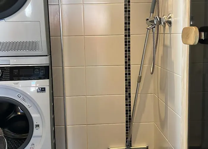 Kulta Villa, Keskellae Vuokattia Sisaeltyy Sauna, Ilmainen Pysaekoeinti, Wi-fi, 65smarttv, Oma Pieni Piha Alue, Sopii Perheille 펜션